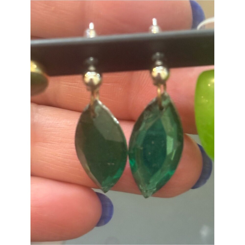 Lightweight Emerald Green Faceted Teardrop Dangle Earrings